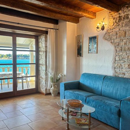 City Center Coastal Escape - Apartments With Sea View Or Cozy Room Novigrad  Екстер'єр фото