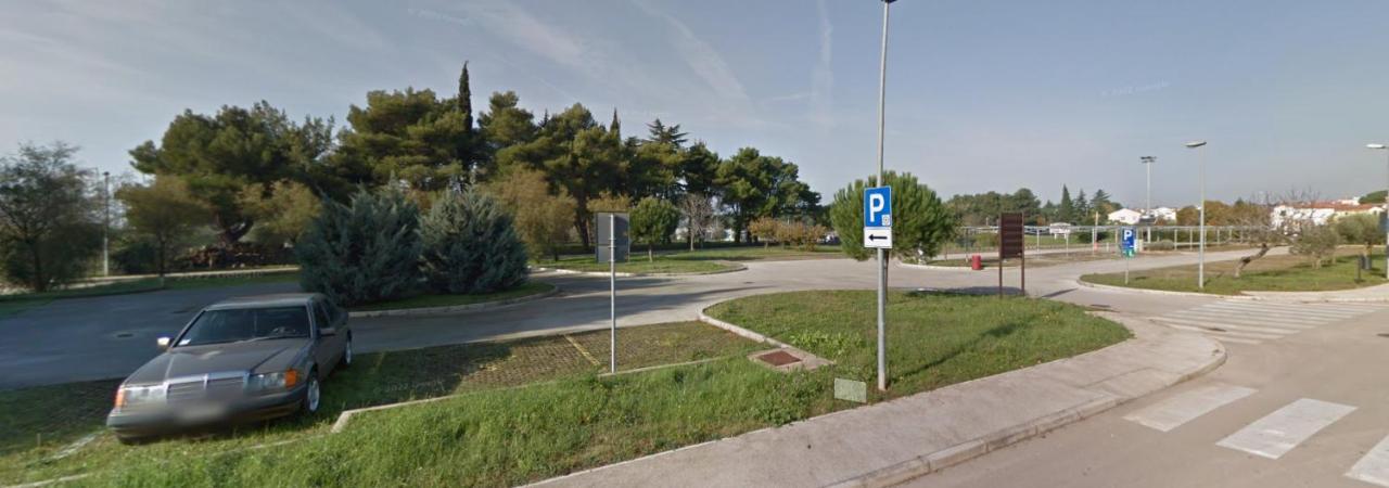 City Center Coastal Escape - Apartments With Sea View Or Cozy Room Novigrad  Екстер'єр фото