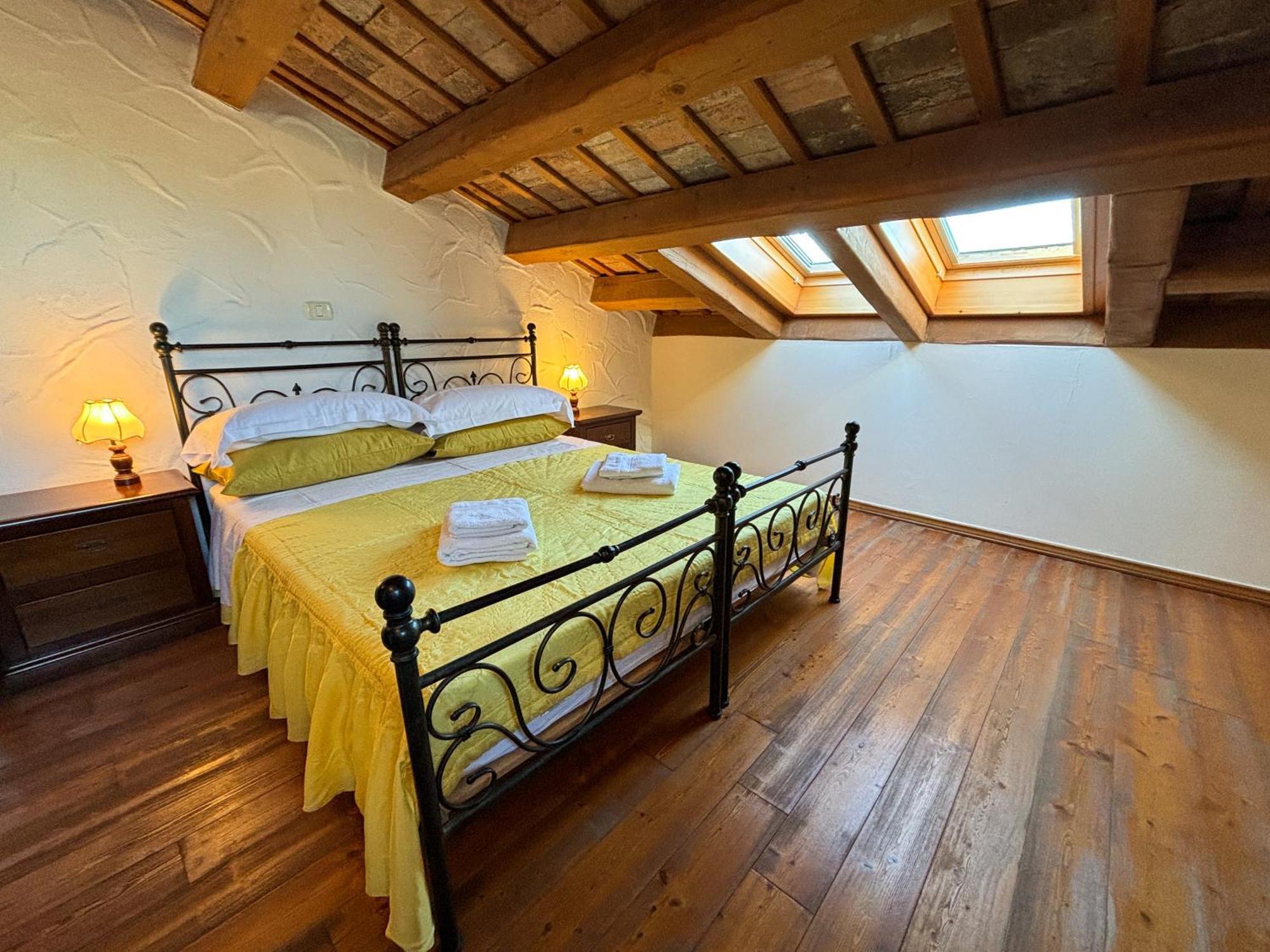 City Center Coastal Escape - Apartments With Sea View Or Cozy Room Novigrad  Екстер'єр фото
