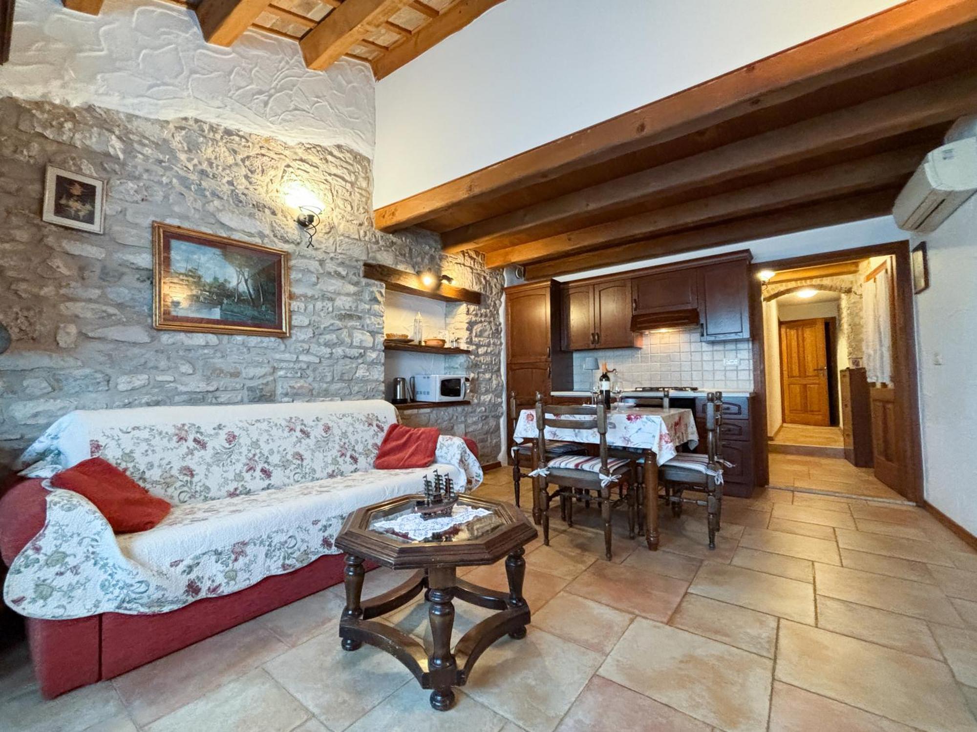City Center Coastal Escape - Apartments With Sea View Or Cozy Room Novigrad  Екстер'єр фото