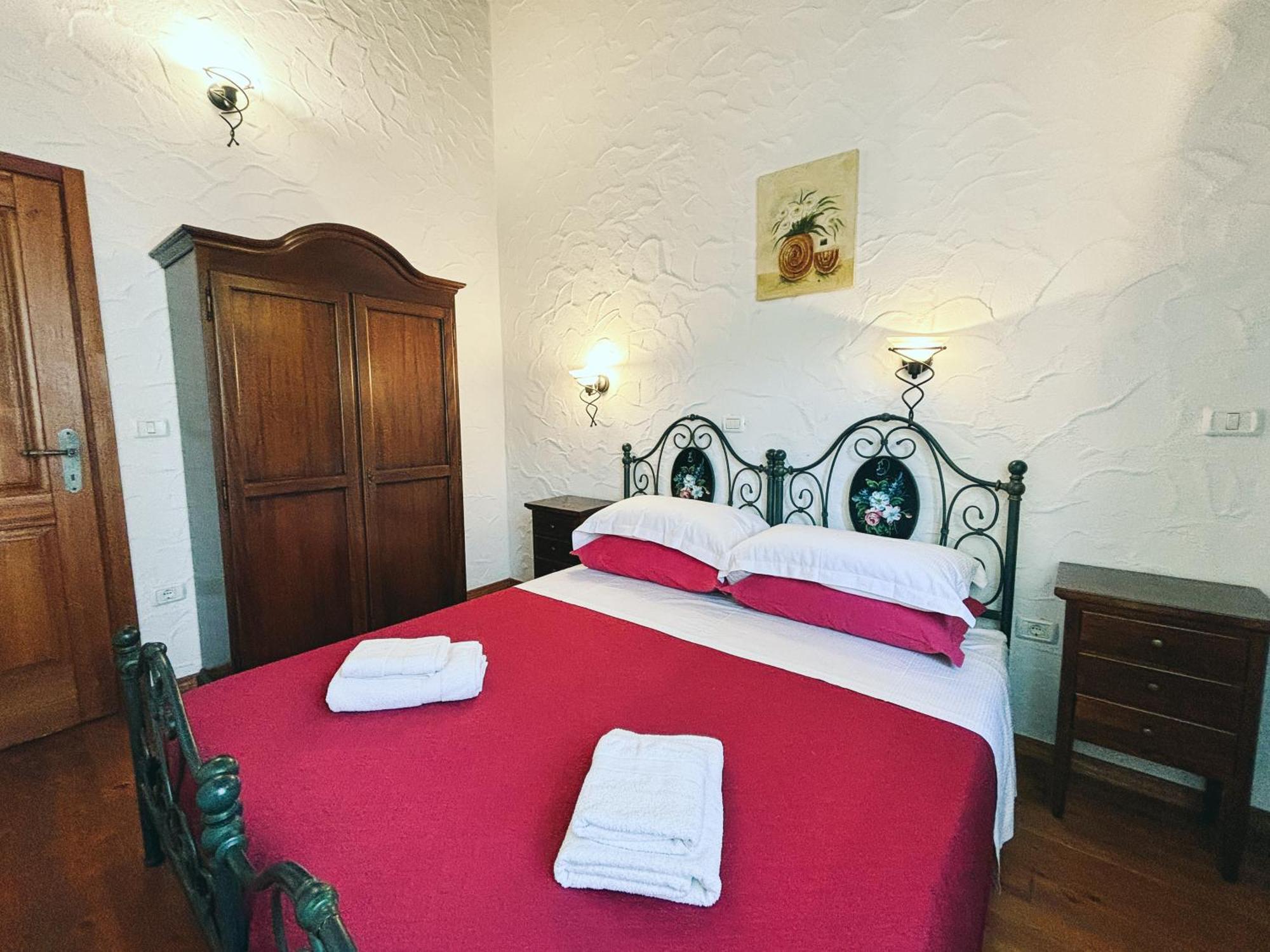 City Center Coastal Escape - Apartments With Sea View Or Cozy Room Novigrad  Екстер'єр фото