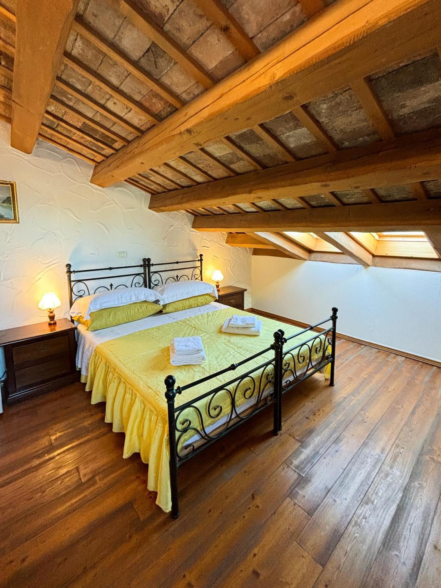 City Center Coastal Escape - Apartments With Sea View Or Cozy Room Novigrad  Екстер'єр фото